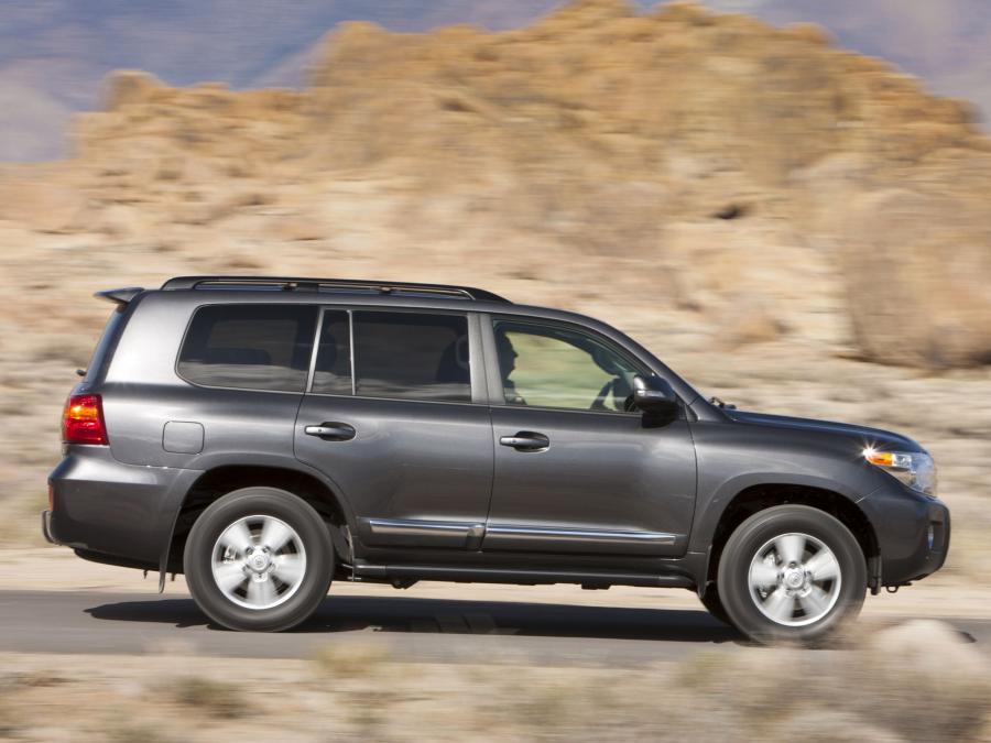  Toyota Land Cruiser 200 2012 года  (US) (фото 4 из 18)